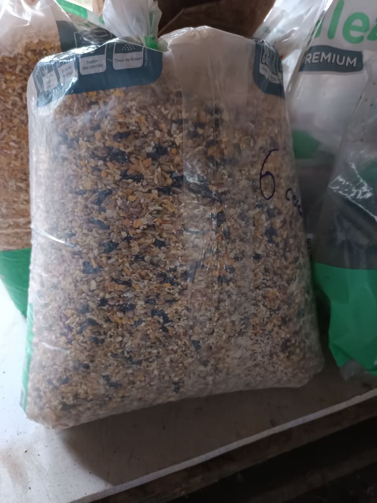 Mélange 6 céréales concassées – premium direct de l’agriculteur
